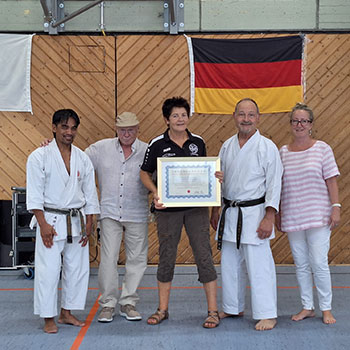 Gruppenbild der Teilnehmer des Familiensporttags 2024